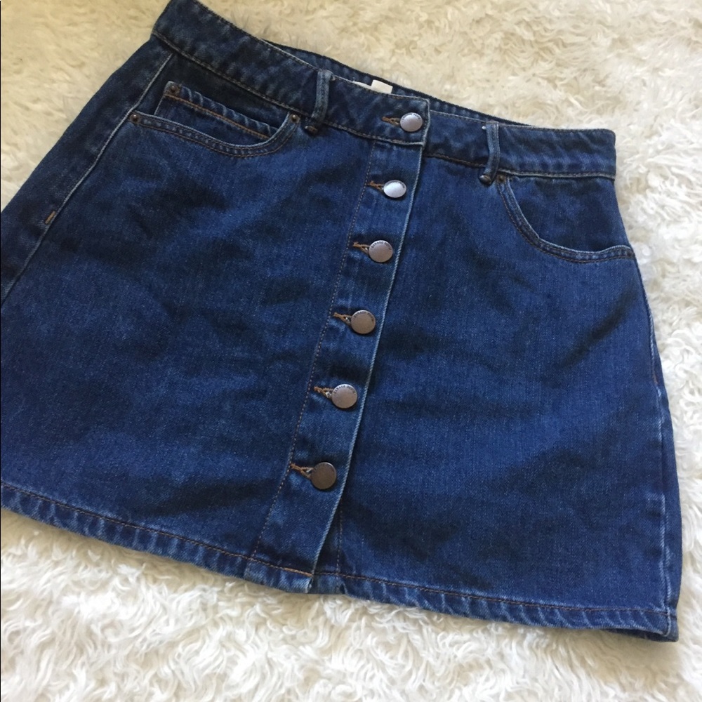 Classic denim skirt
